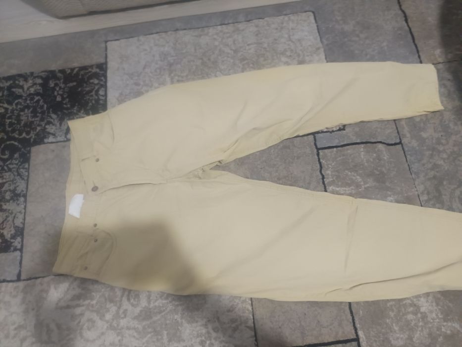 Blugi Hugo boss mărimea L-Xl