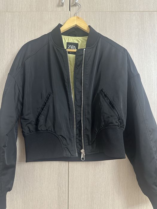 Бомбер атласный zara