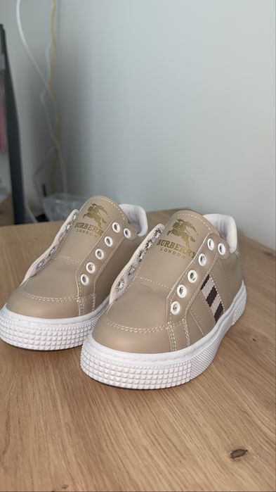 Adidasi copii Burberry