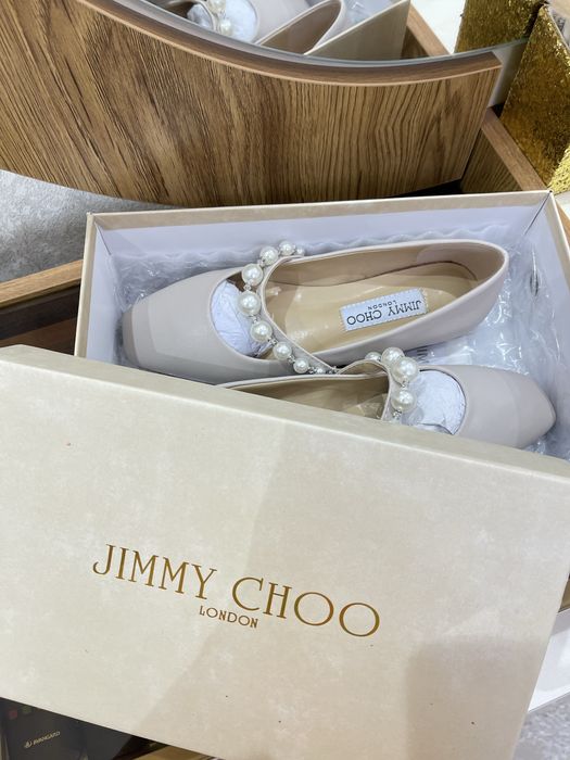 Продаётся красивая женская обувь от JimmyChoo