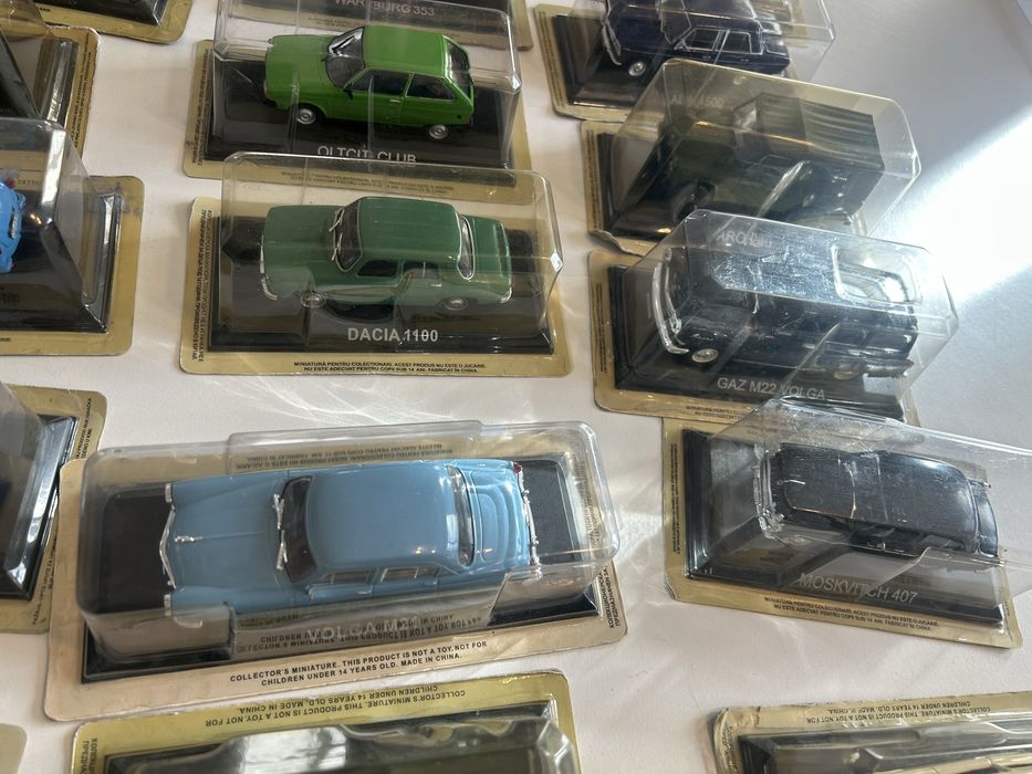 Lot 18 machete auto de colecție 1:43 - Mașini de Legendă (ARO, Dacia, Rocar, Lada)