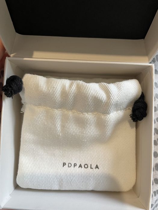 Колие Pdpaola (символ P)