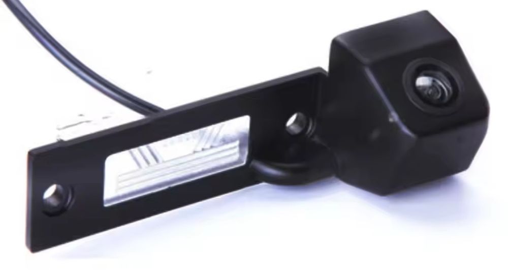 Камера заден ход VW Touran Transporter Caddy