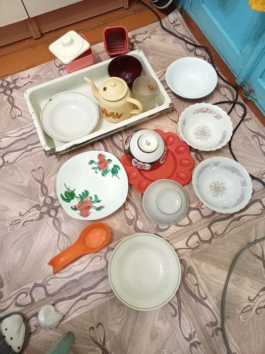 Продам недорого посуду