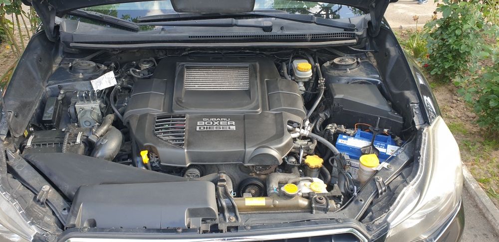 Vând mașină Subaru