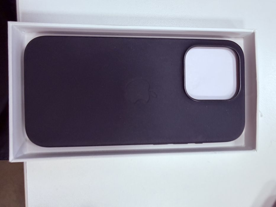 Оригинален калъф iphone 15 pro