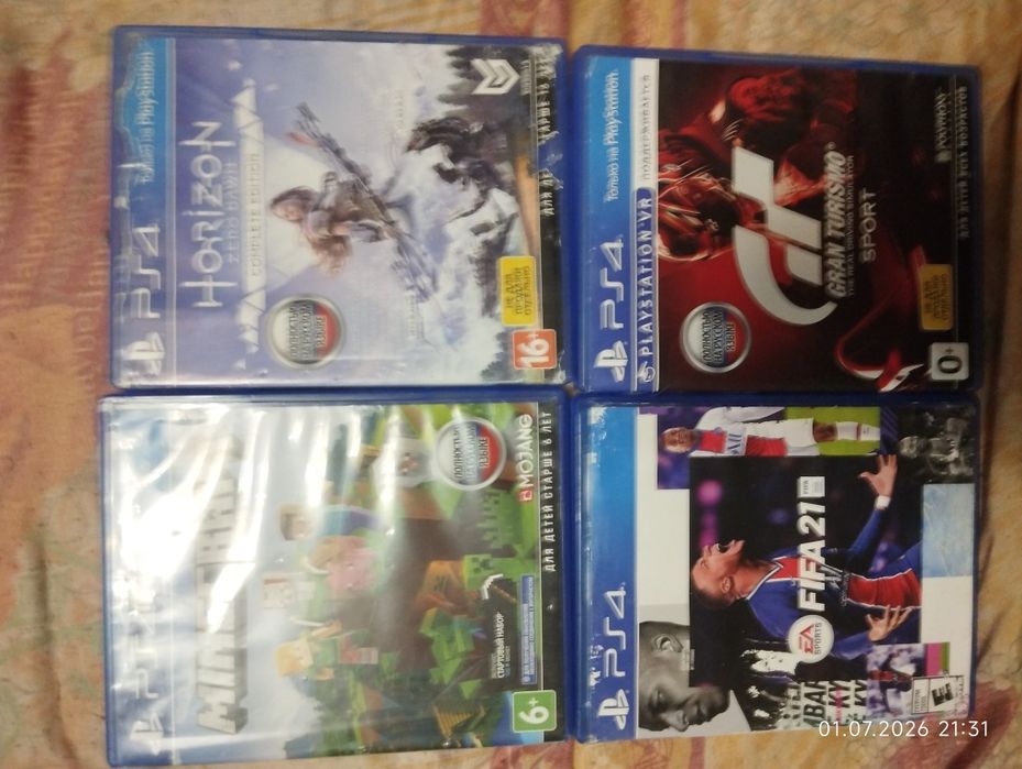 Продам сони PS4,в хорошем состоянии