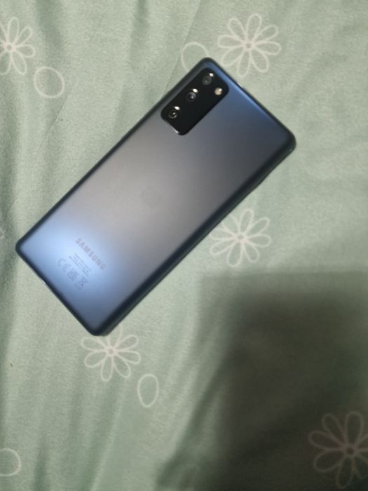 Vând Samsung S20 FE Cloud Navy