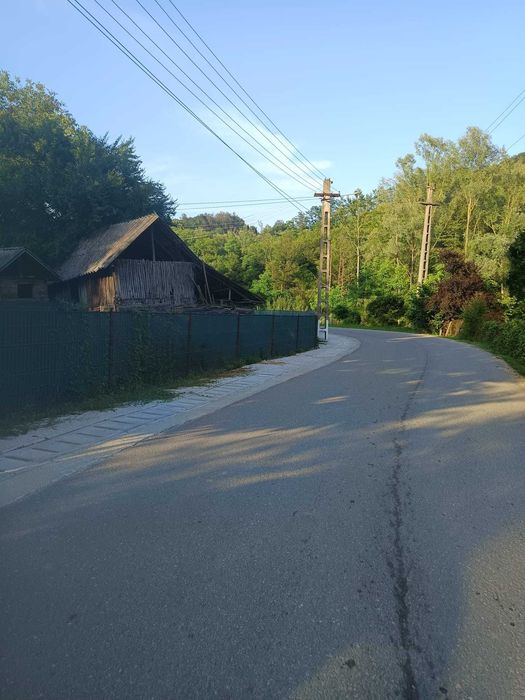 Vând casa la țară