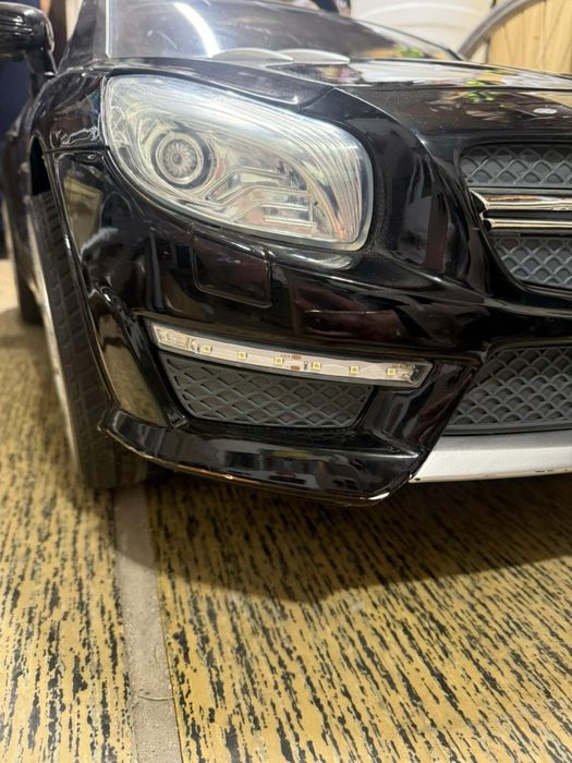 Детска акумулаторна кола Mercedes