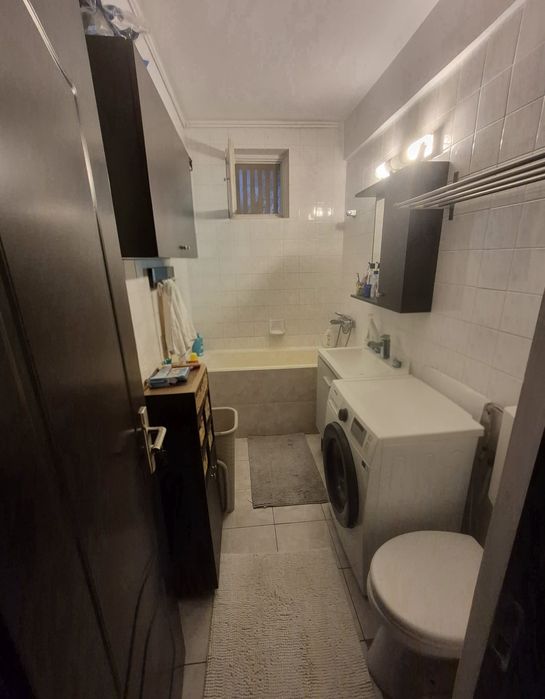 Vand  apartament spatios cu 2 camere, semidecomandat |a UTA,vedere spre parc, centrală proprie pe gaz.