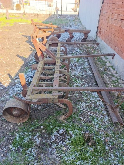 Продавам чизел и плуг 4/25