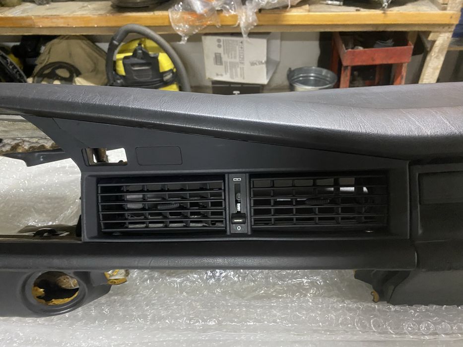 Мерседес w201 (190) торпеда