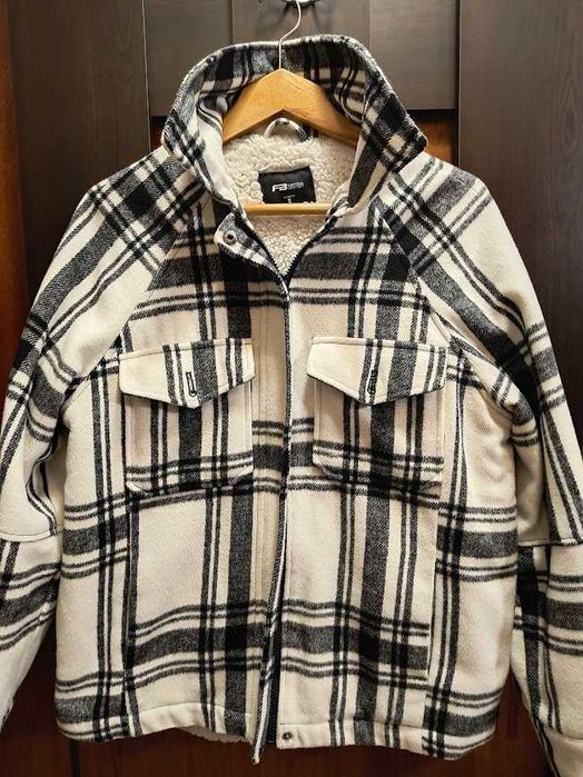 Бяло-черно дамско палто