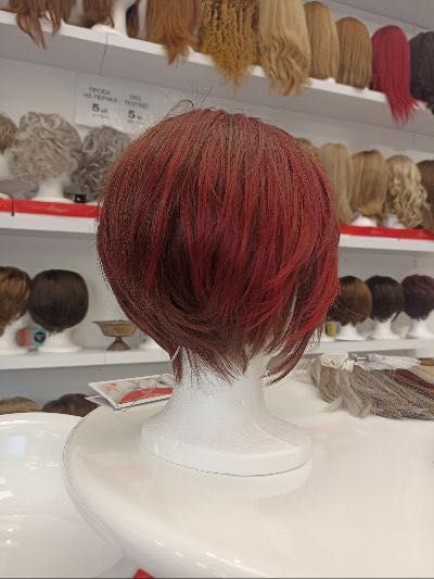 Дамска Перука в червен цвят