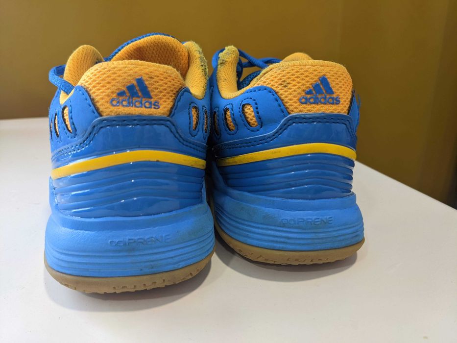 Pantofi sport adidas non marking nr 36 37