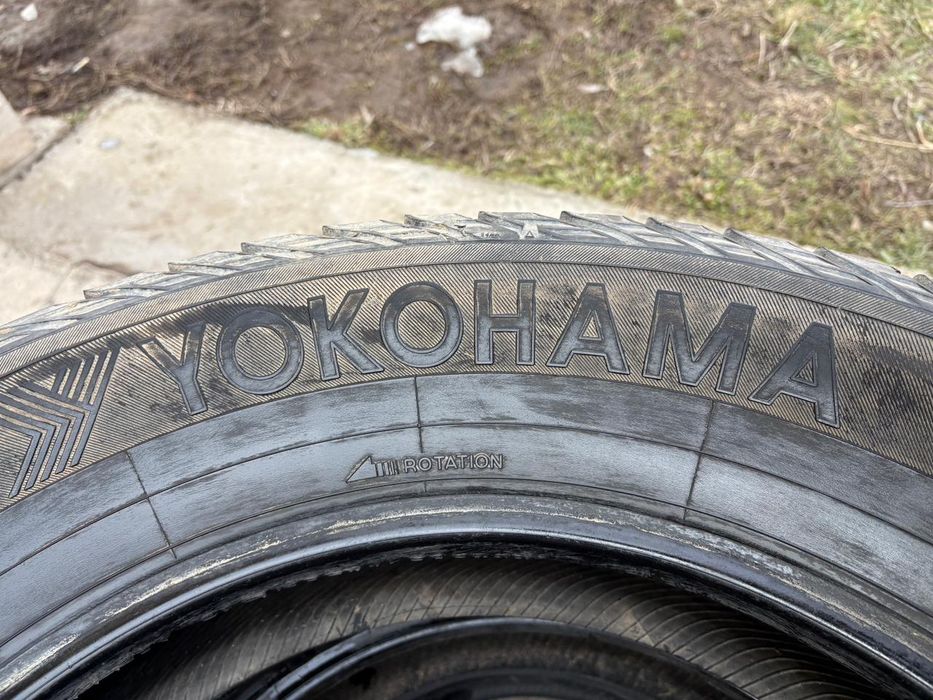 Зимние шины 275/60R20