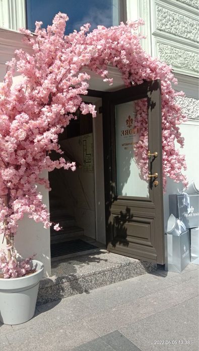 Оформление фасада магазина