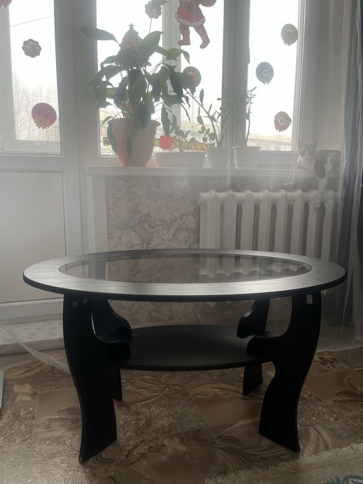 Продам журнальный стол
