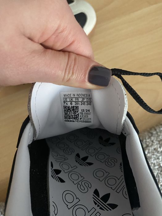 Sneakers adidas Samba, noi