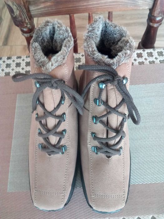 Класическа зимна бота.Нови.Немски.Коментар-цена.