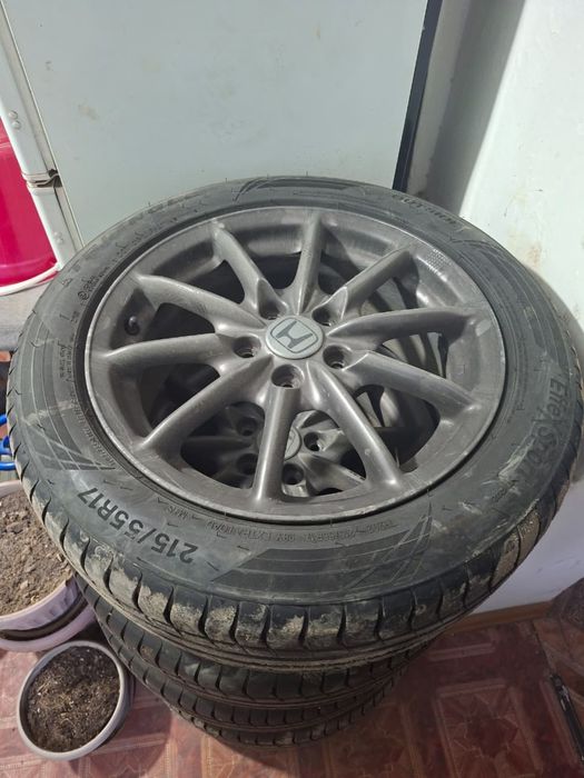 Продам шины с дисками