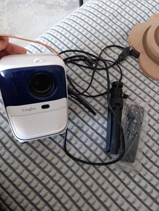 Smart-проектор ,для дома и учебы