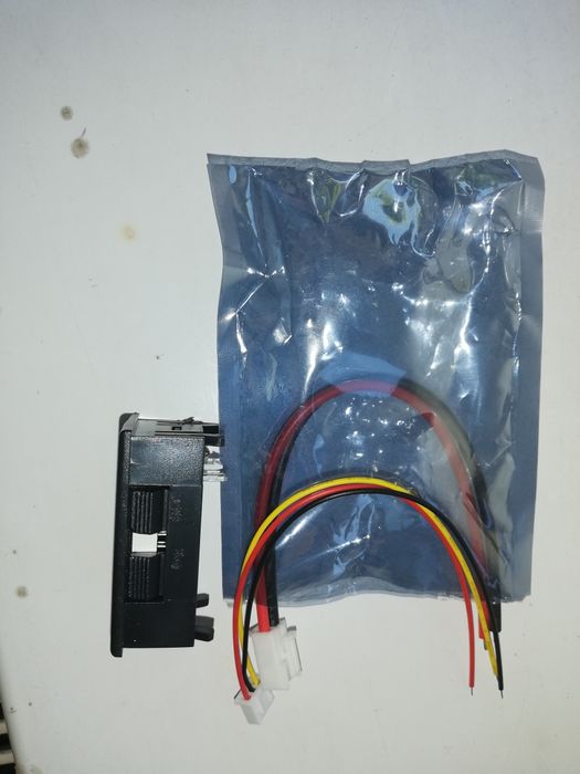 Voltmetru si ampermetru digital 4-100V , 0-10A, lipo 2s,3s