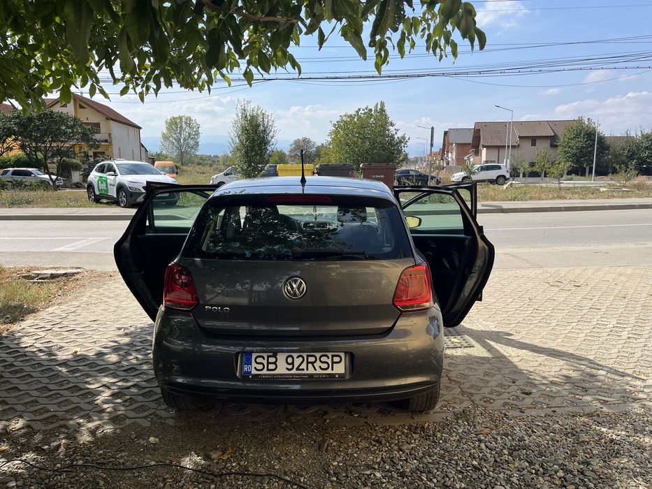 VOLKSWAGEN Polo 2010 — imagine 3