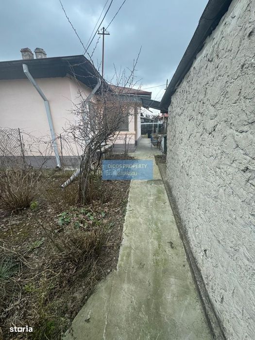 Casă de vânzare – Strada Mugurilor