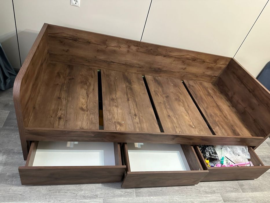 Кровать  полуторка