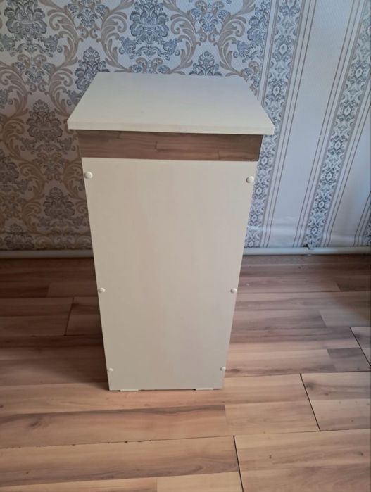 Тумба, подставка