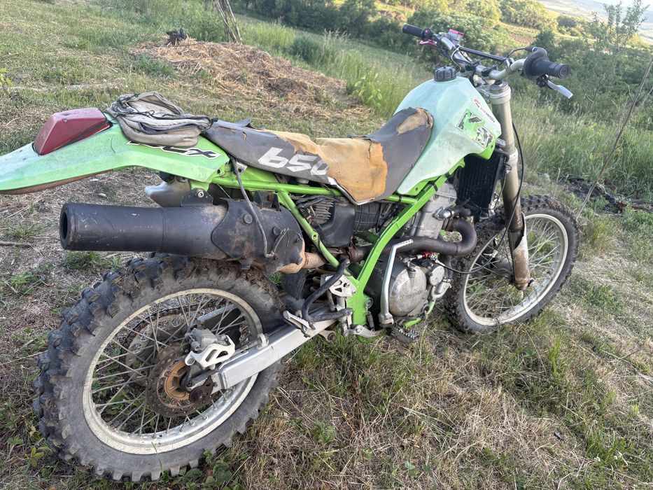 Vând motor kl650