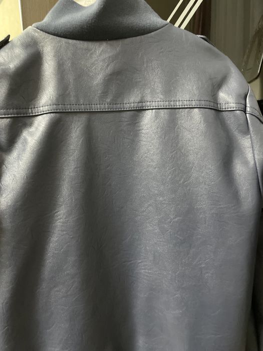 Продам кожанку на мальчика