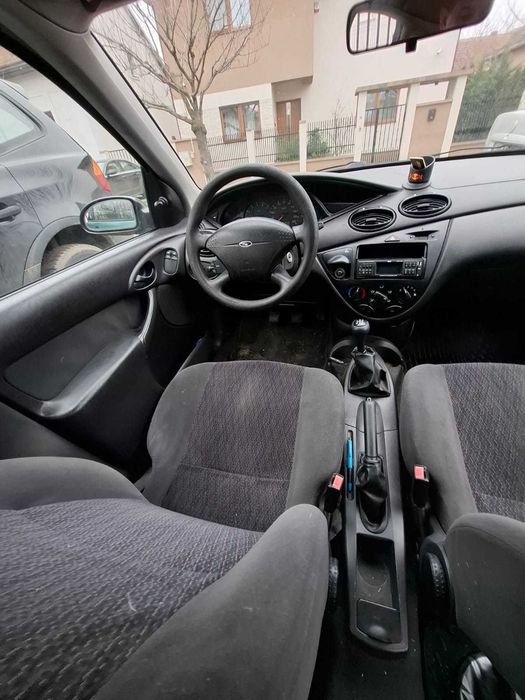 Ford Focus 1,4 benzina 700 euro