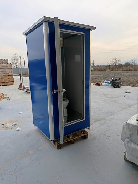Външна тоалетна  оборудвана