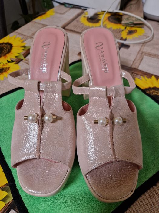 Saboți tip sandale cu perle noi, nr.40.ItalianStyle