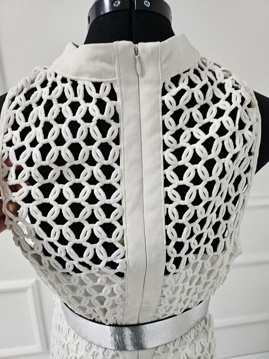 Нова рокля в бяло, без забележки, размер 14