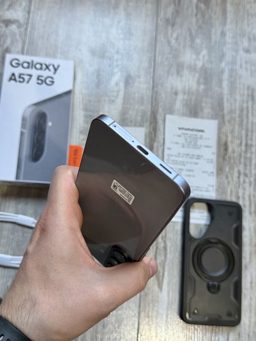 Samsung Galaxy A57 5G 256 GB 8 GB Ram Dual Sim Като Нов и Гаранционен, платен в кеш без лизингови опасности.