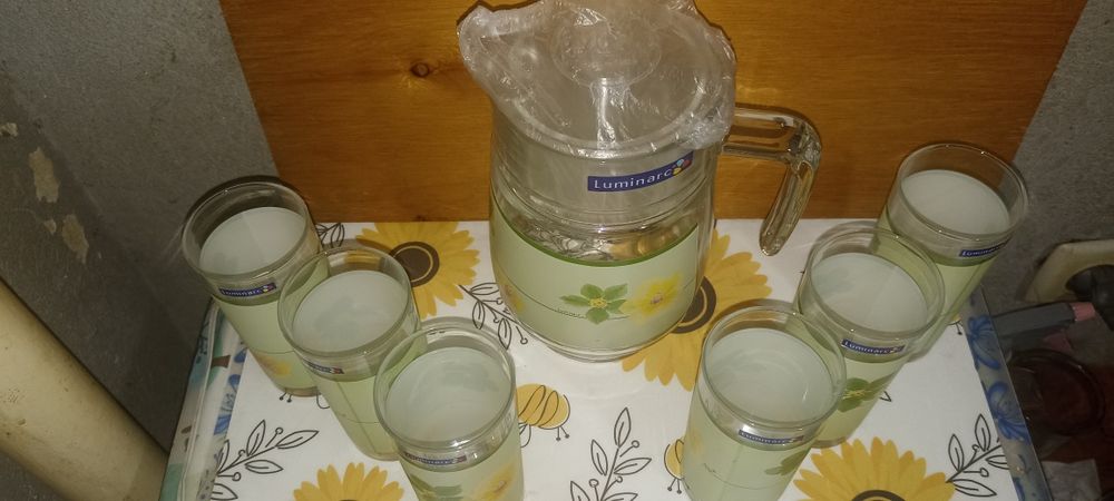 Продаю новый графин со стаканами Luminaric