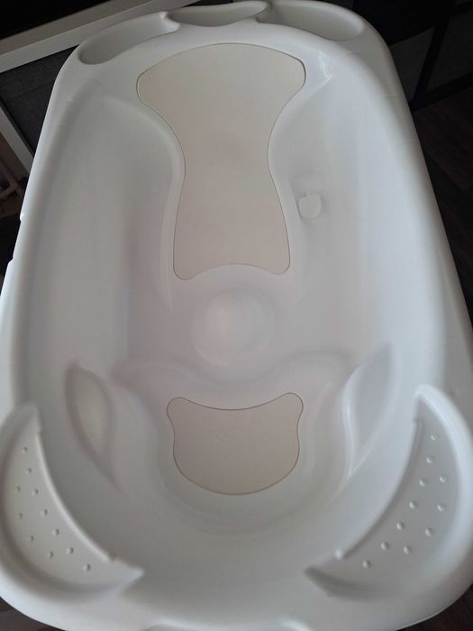 Бебешка вана със стойка