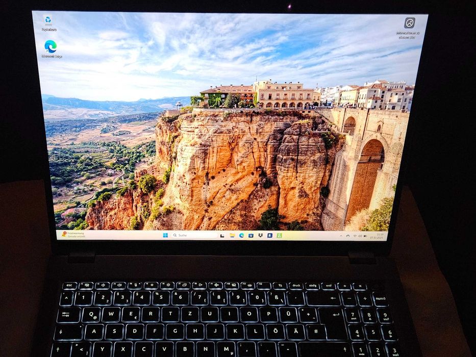 Vand propriul laptop Acer TravelMate P416.-52G!