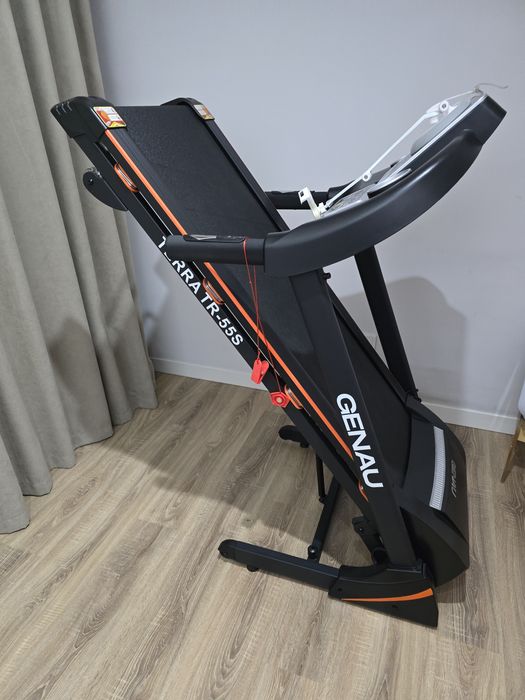 Продам крутую  беговую дорожку