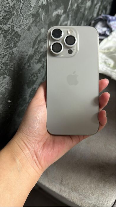 Продам Айфон 16 про на 128гб