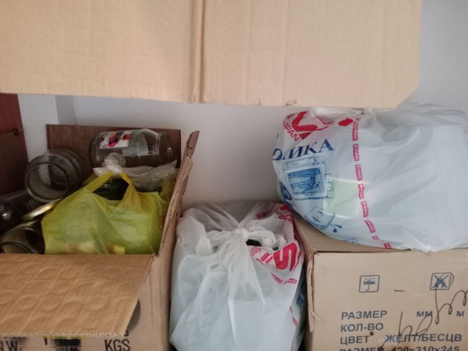 Банки б/у  2лт,1 ,разные все ПО 50 тг общие количество 60шт