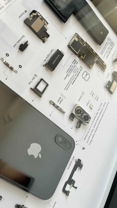 Декоративна рамка iPhone XS teardown / dismantled frame art