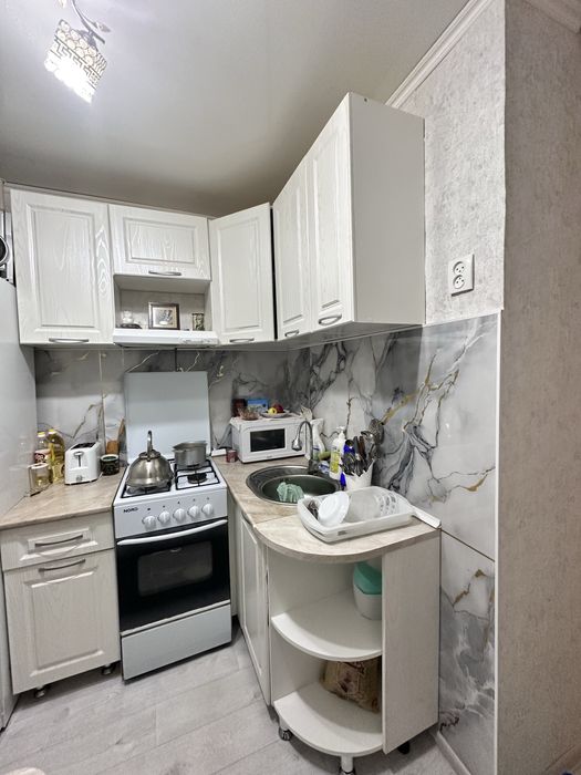 Продам кухоный горнитур