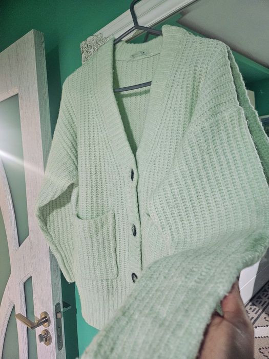 Пухкава топла дамска жилетка минт цвя Sт