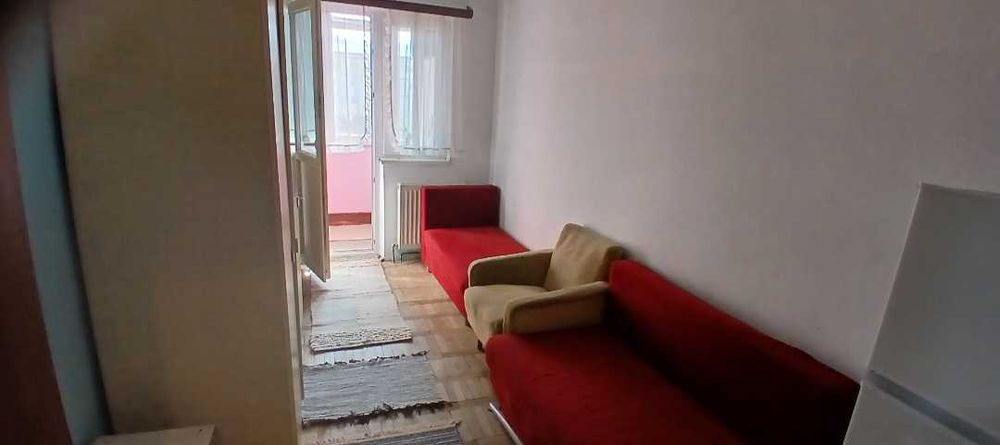 Vând apartament ușor negociabil