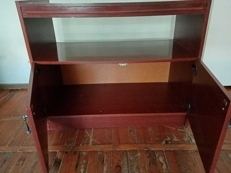 Продам тумбочку (ДСП)